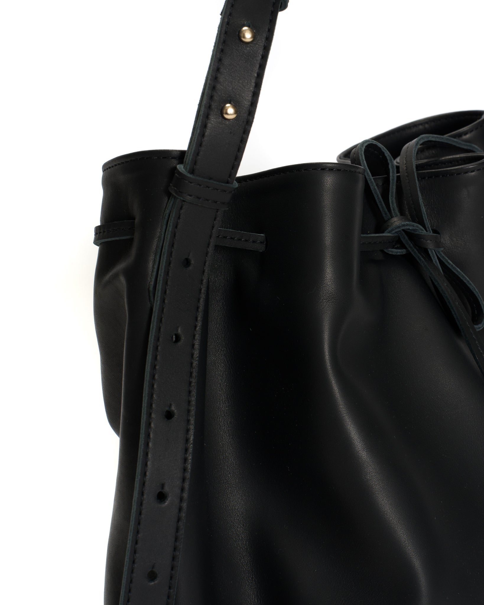 Kacey grand bucket bag Soft calf Black