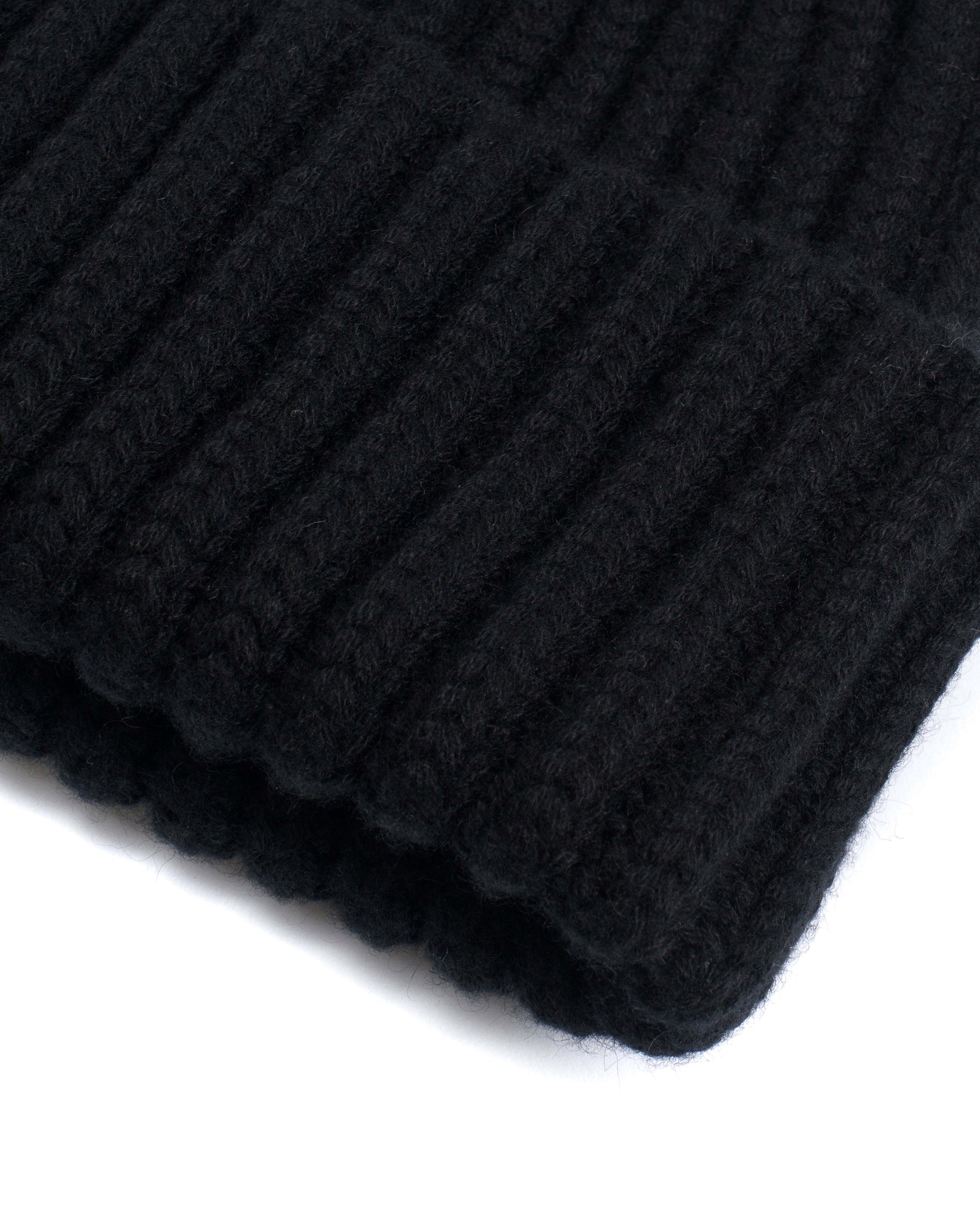 Sandra beanie 100% cashmere Black