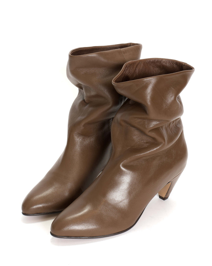 Vully 50 stiletto Soft calf Dark taupe Anonymous Copenhagen